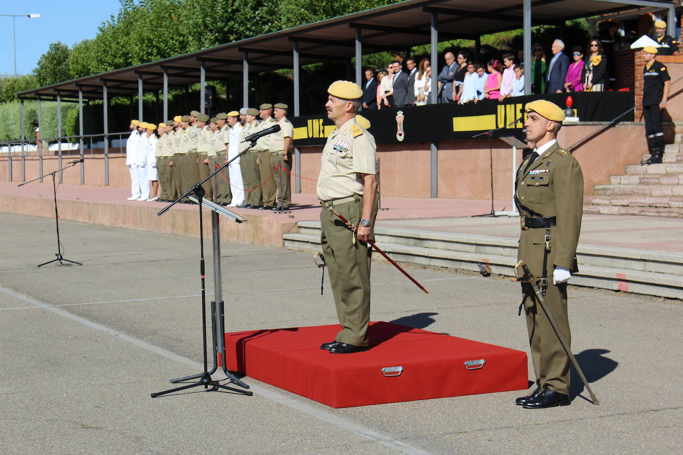 Fotos: Relevo en el mando del V Batallón de la UME
