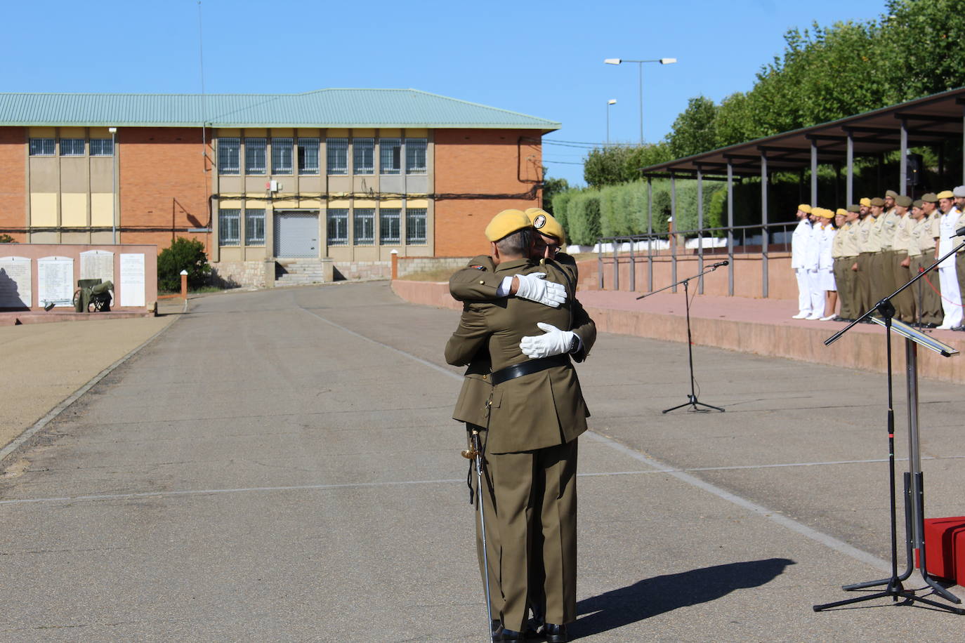 Fotos: Relevo en el mando del V Batallón de la UME