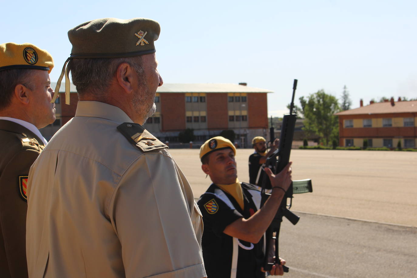 Fotos: Relevo en el mando del V Batallón de la UME