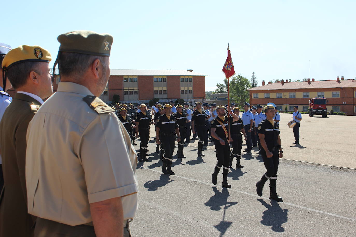 Fotos: Relevo en el mando del V Batallón de la UME