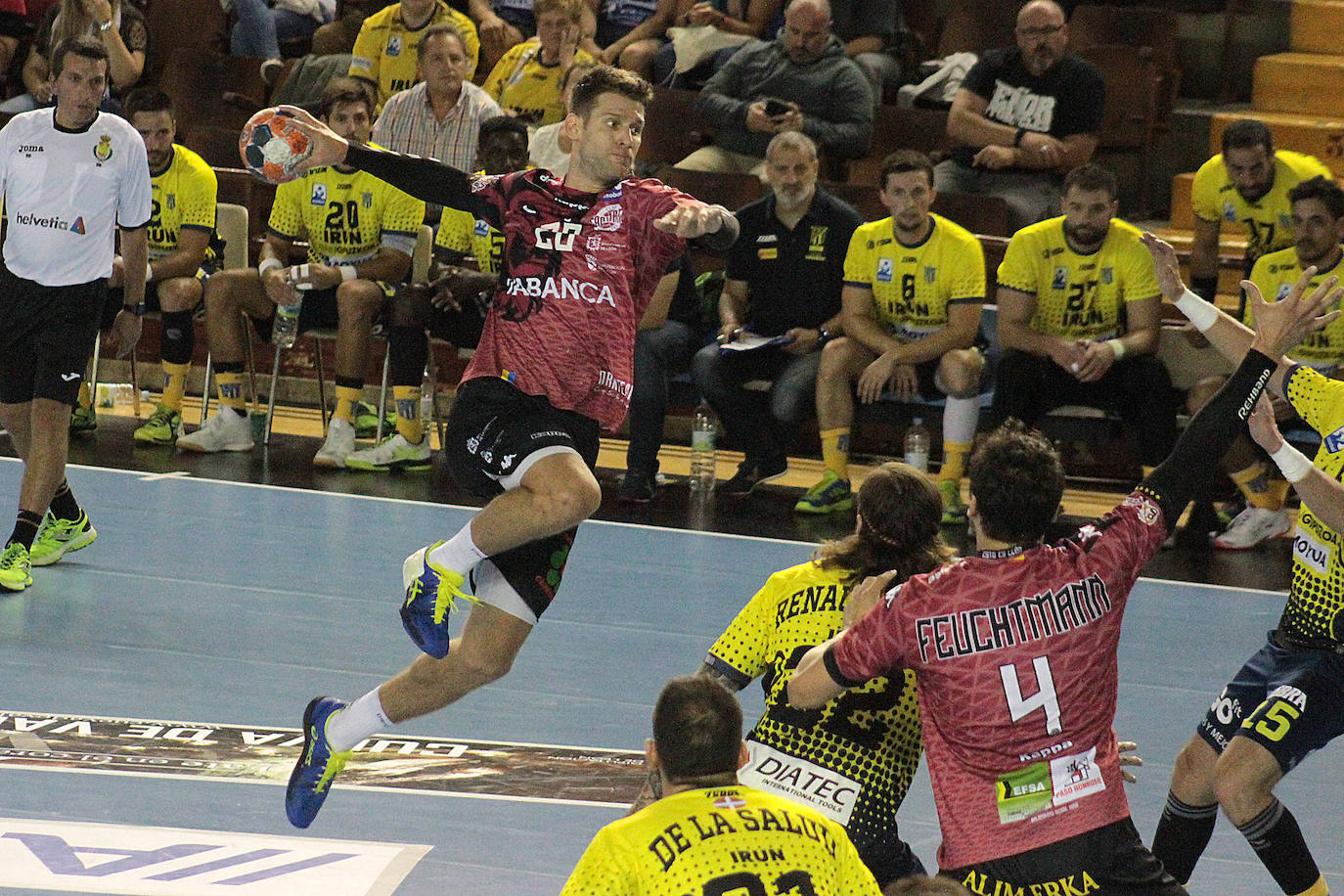 Fotos: Derrota del Abanca Ademar ante Bidasoa Irún