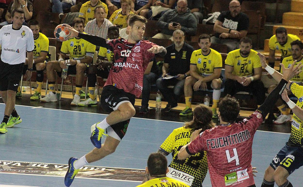 Mosic, en un lance del partido ante Bidasoa.