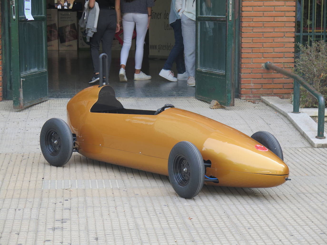 Fotos: El bólido dorado de León