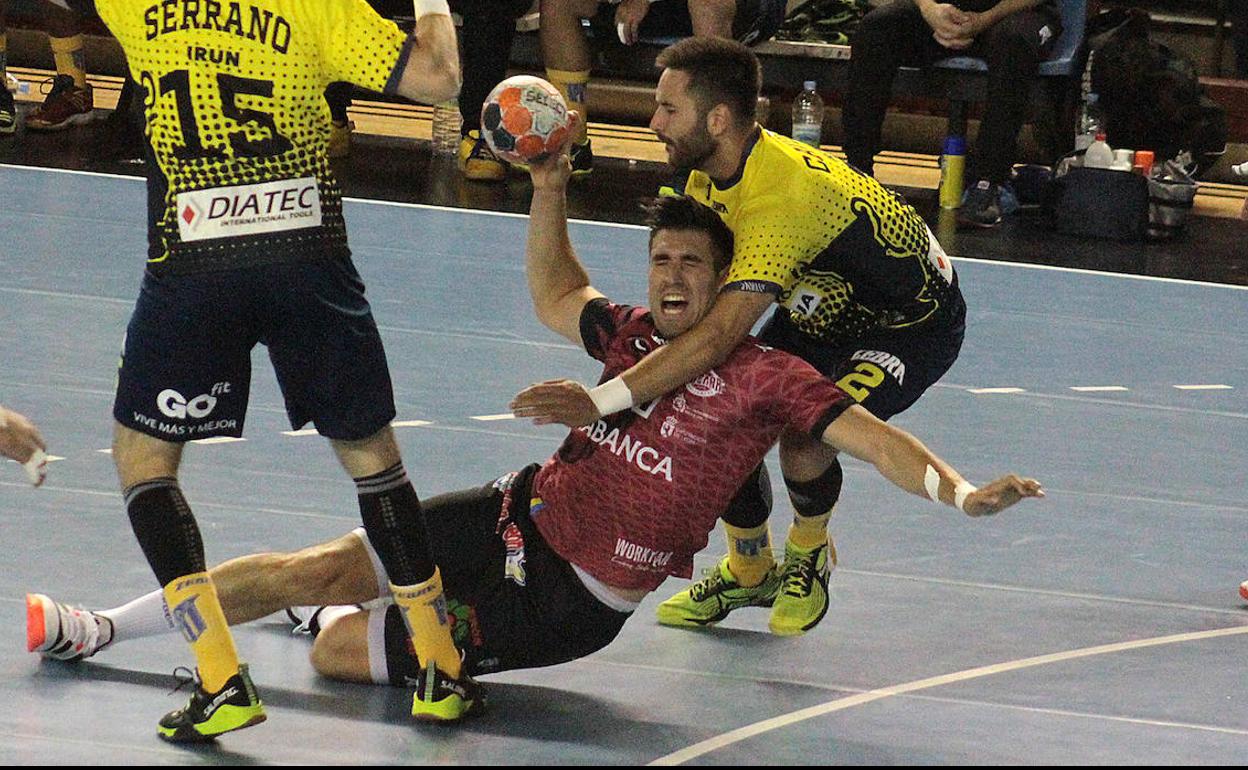 Imagen del primer partido del Ademar.