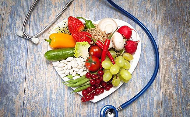 Comida precocinada y lotes caducados en el menú de guardia de los médicos rurales de la región 