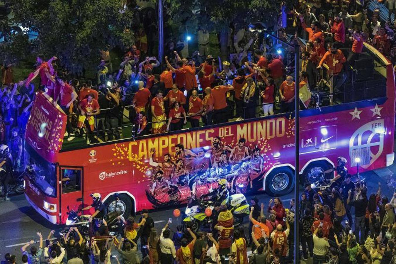 La selección española de baloncesto celebró en Madrid y por todo lo alto la segunda corona mundial de su historia