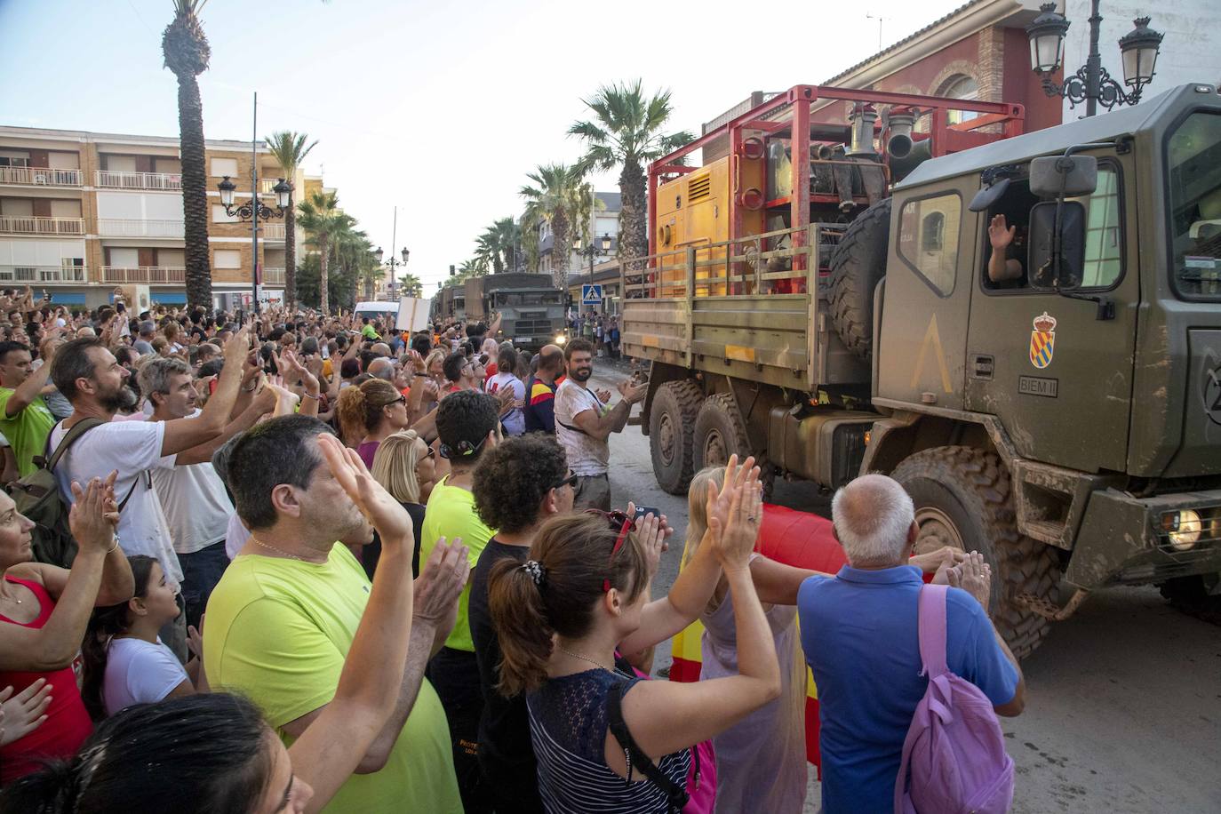 Los 1.400 efectivos y 400 medios materiales que la Unidad Militar de Emergencias (UME) y el resto de las Fuerzas Armadas desplegaron en la Región comienzan el regreso a sus bases tras rebajarse el nivel de emergencia