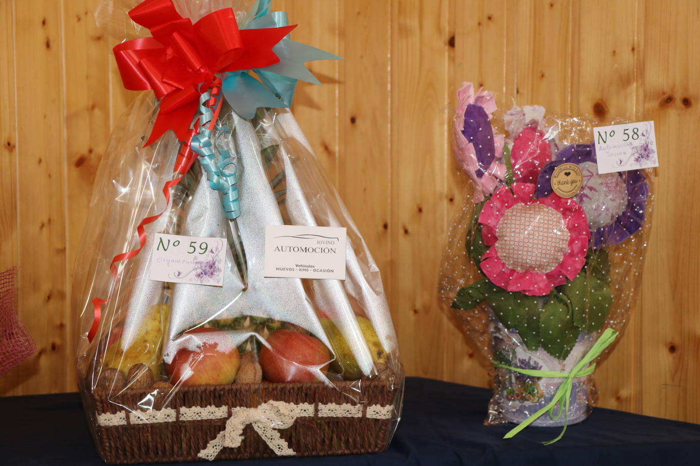 Fotos: Cuatro encuentro de bolilleras en Lorenzana