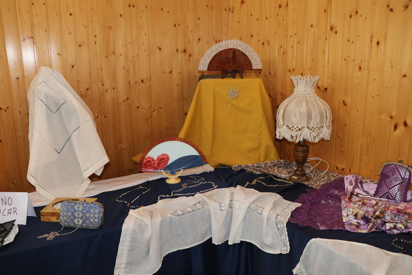 Fotos: Cuatro encuentro de bolilleras en Lorenzana