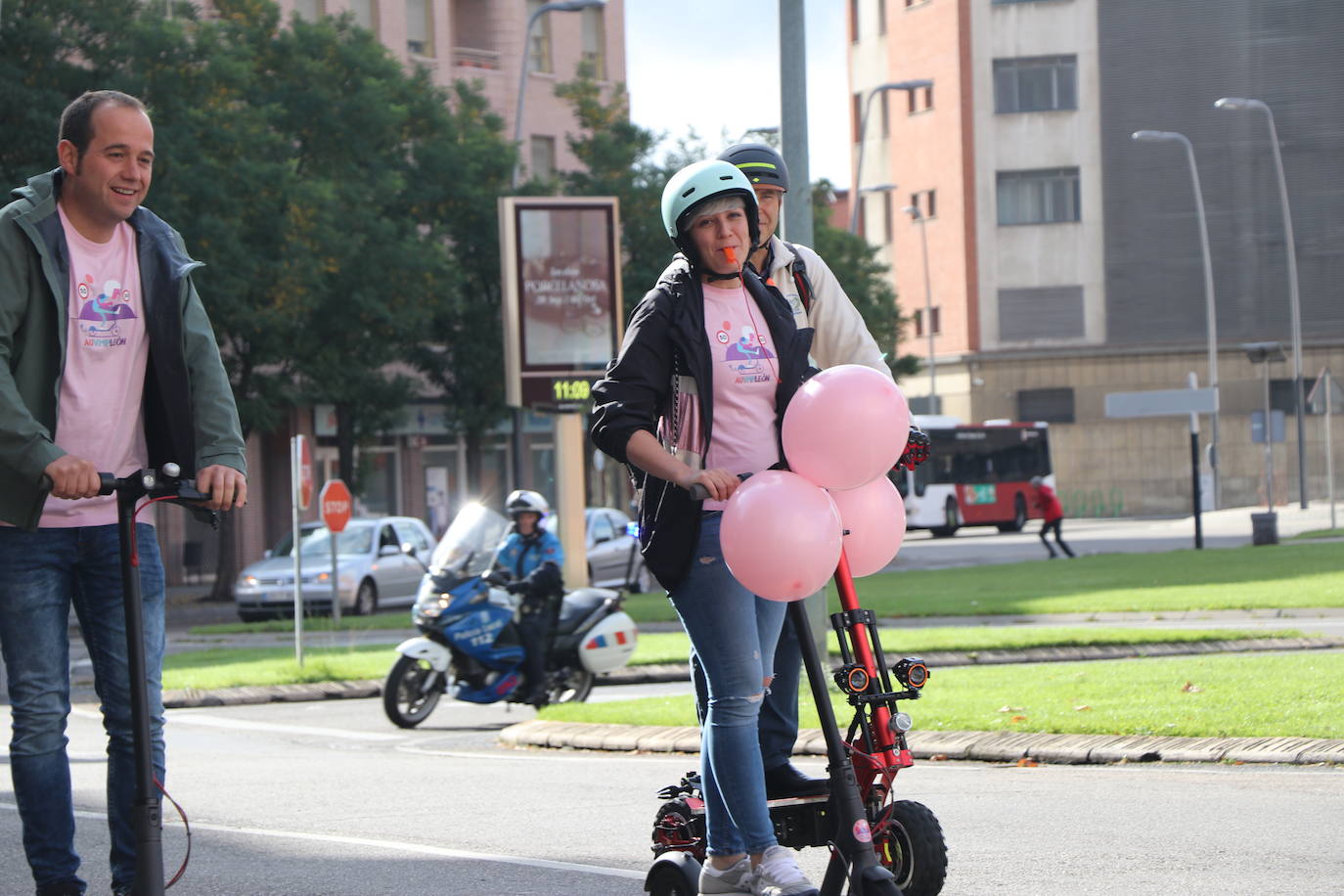 Fotos: Marcha reivindicativa de los patinetes eléctricos en León