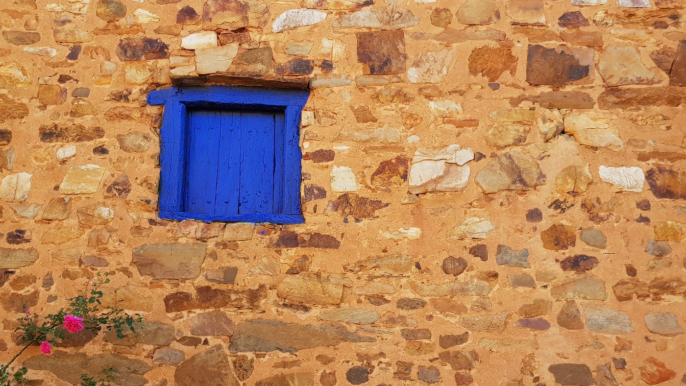 Imagen de una de las casas de piedra del pueblo de Castrillo de los Polvazares.