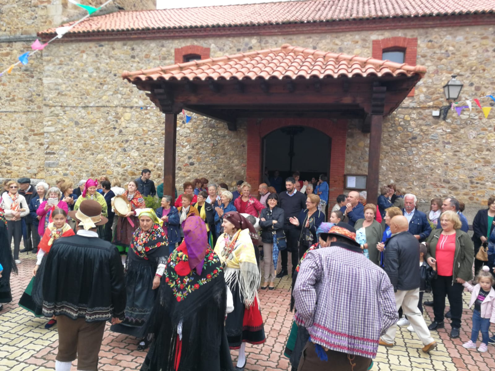 Fotos: Llamas de la Ribera celebra los 100 años la &#039;Tía Engracia&#039;