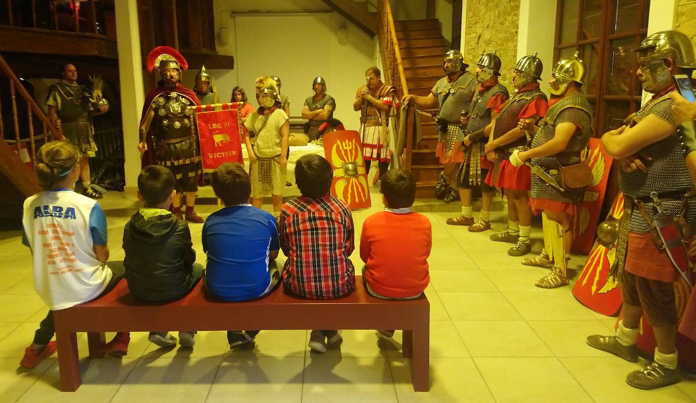 Fotos: La Bañeza celebra el Día de la Ruta Vía de la Plata congregando a miles de asistentes
