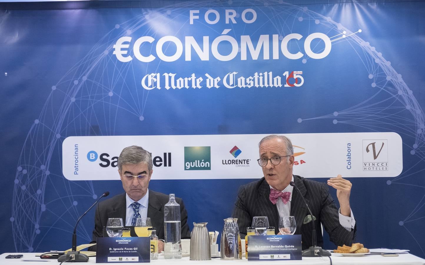 Lorenzo Bernaldo Quirós, en el Foro Económico de El Norte de Castilla. Ante un nutrido auditorio, el economista y presidente de Freemarket Corporate Intelligence ha pintado un panorama sombrío para nuestro país, porque «desde 2015 no hay política fiscal ni reformas estructurales».