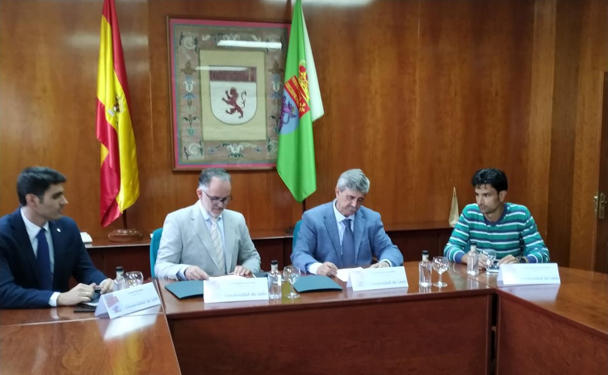 Colef Castilla y León y la ULE firman un convenio de colaboración