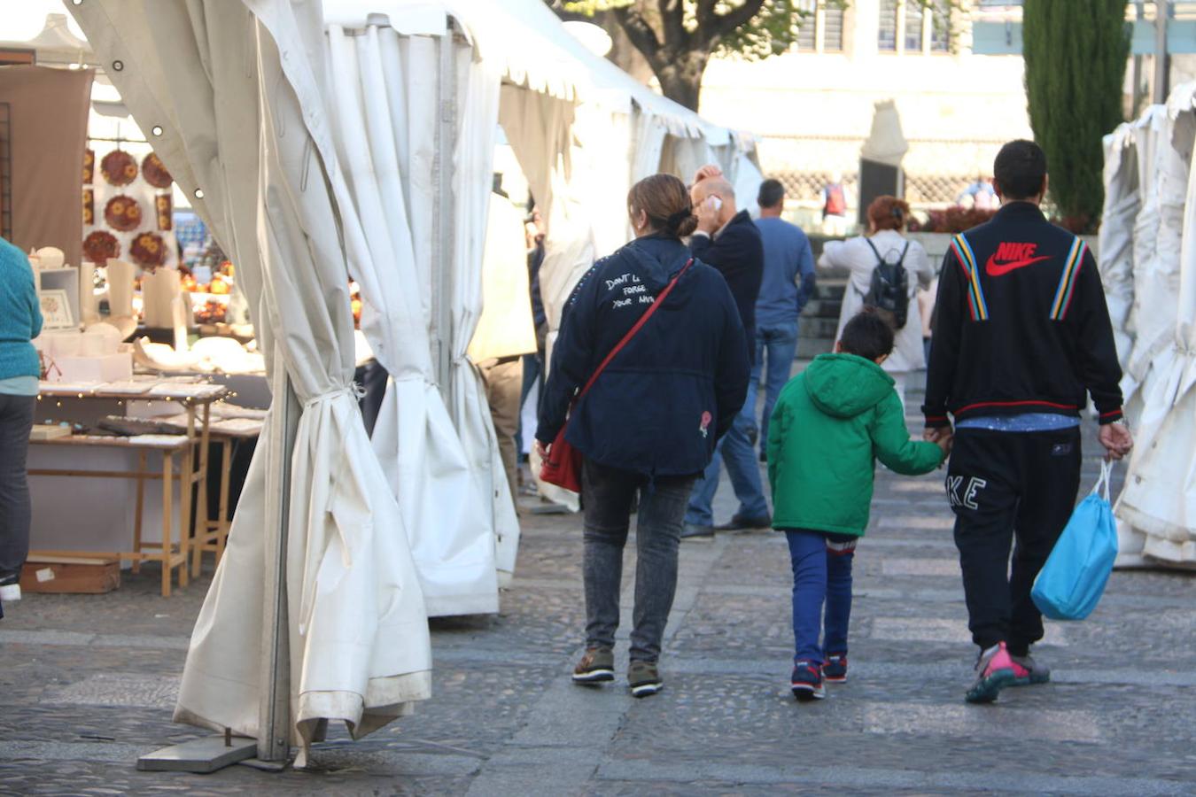 Fotos: La feria de la cerámica inaugura San Froilán