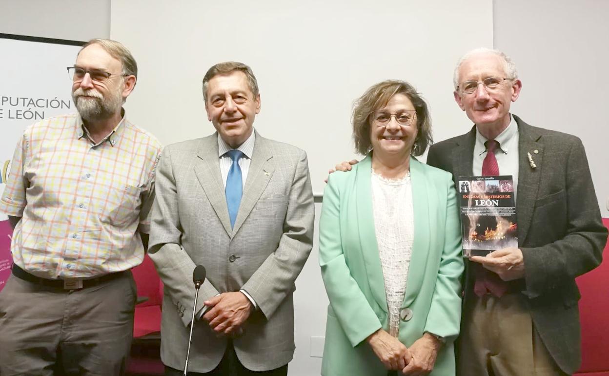 El escritor Carlos Taranilla sigue creando expectación con los 'Enigmas y misterios de León'