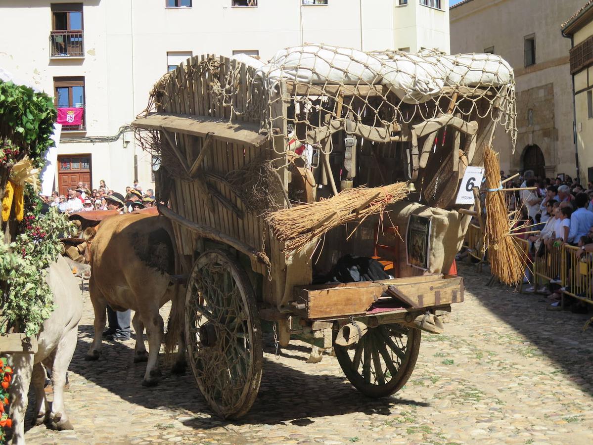 Fotos: Los carros engalanados desfilan por León