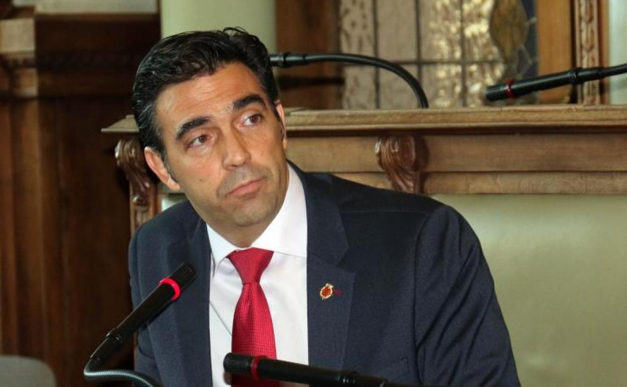 Javier García-Bartolomé, durante el pleno del Ayuntamiento de este martes. 