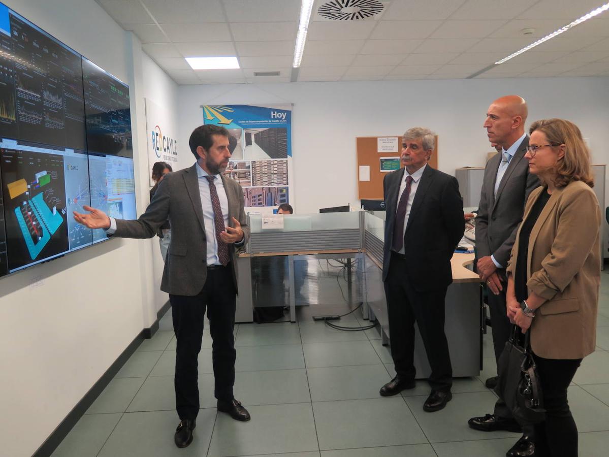 Fotos: El alcalde visita el Centro de Supercomputación