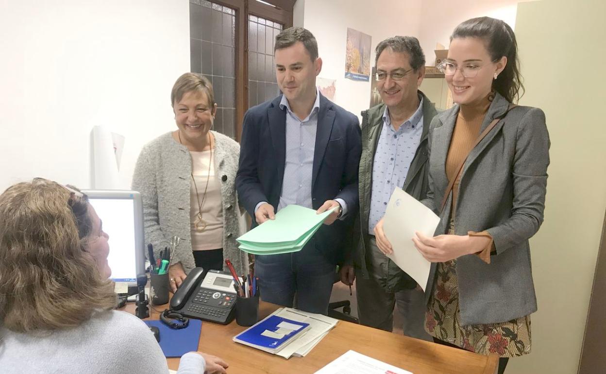 El PSOE presenta sus listas al Congreso y al Senado por León.