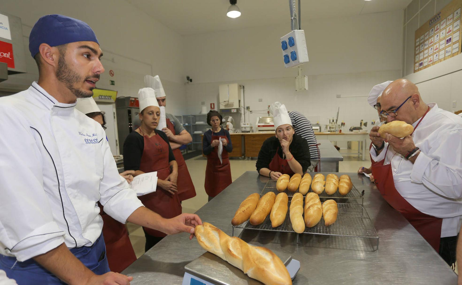 Curso de elaboración de pan en el Centro Tecnológico de Cereales de Castilla y León 