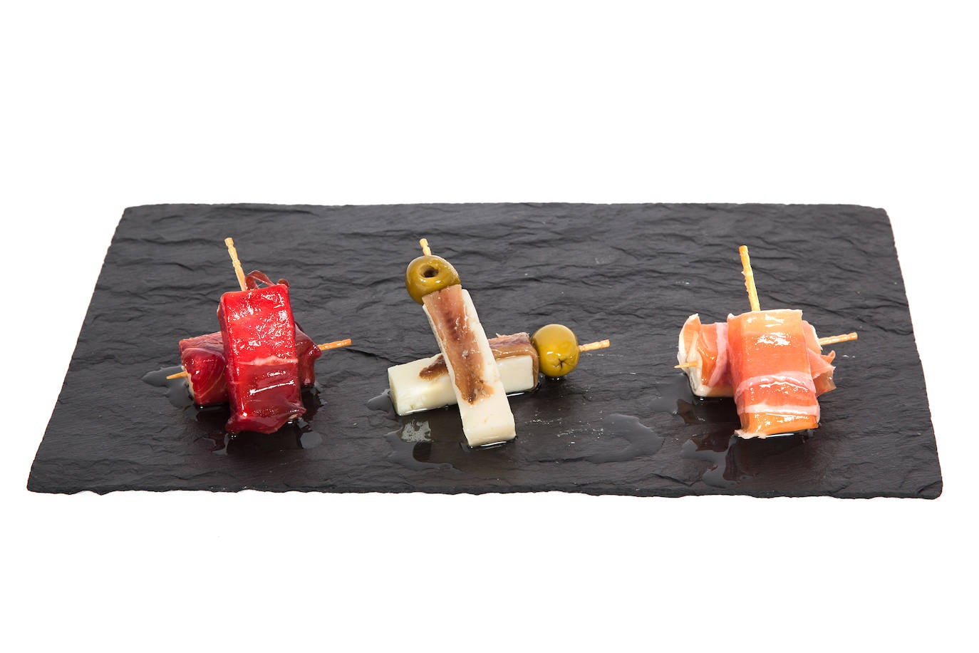 Las tres variedades de pinchos elaborados por 'Reino de León'.