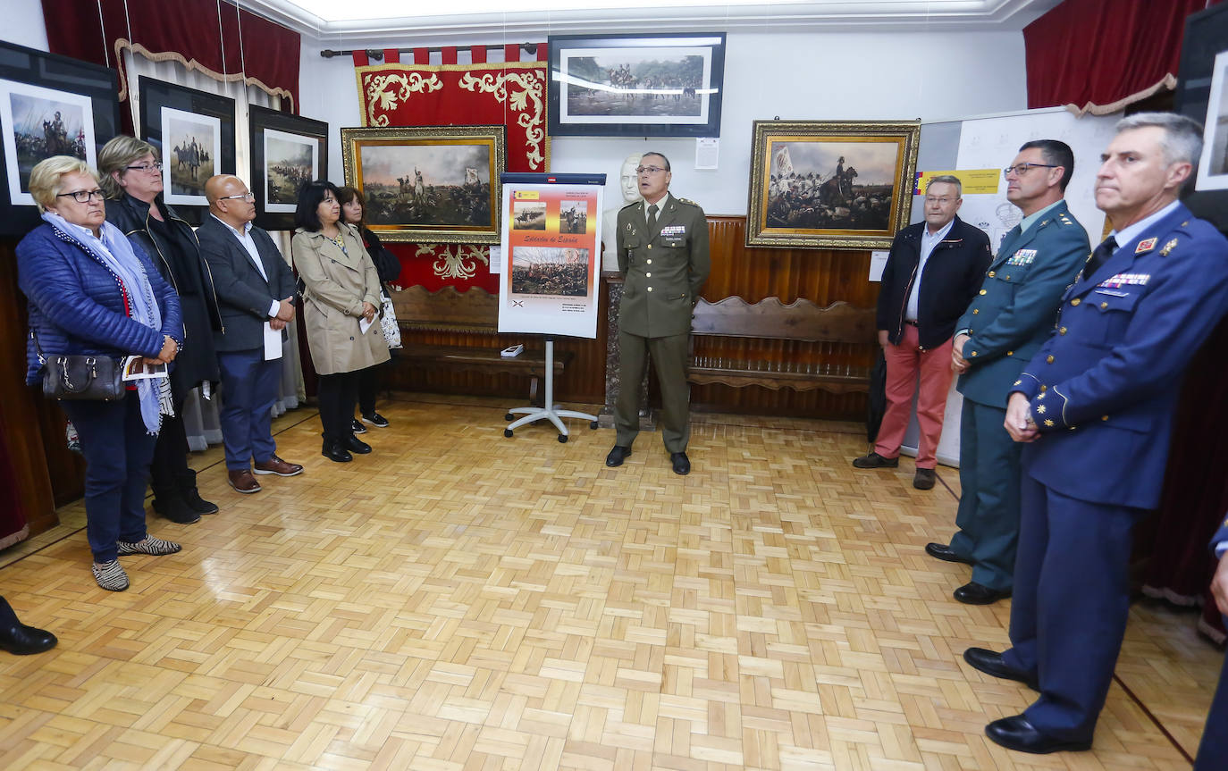 Fotos: La historia del ejército español &#039;pasa revista&#039;