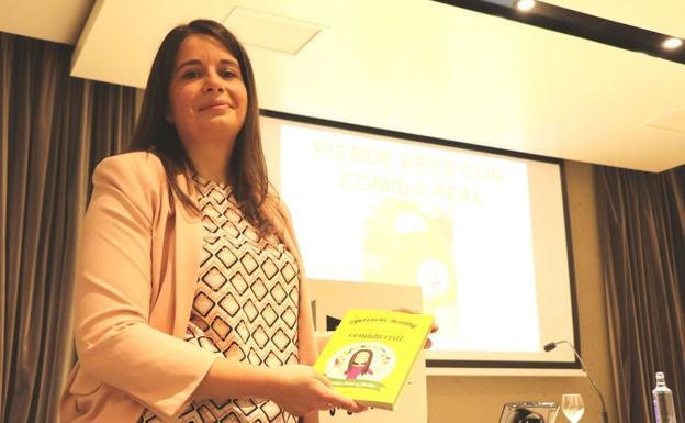 Victoria Rodríguez, @perezosa_healthy, presenta su primer libro. 