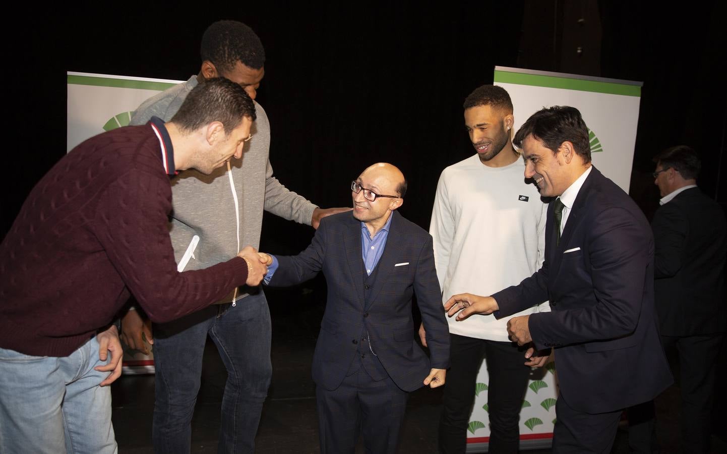 Fotos: Conferencia del actor Jesús Vidal organizada por Unicaja Banco en Valladolid