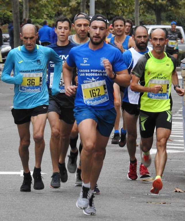 León se ha convertido de nuevo en el escenario para una gran cita del atletismo. Brillantes 10 kilómetros en la ciudad.