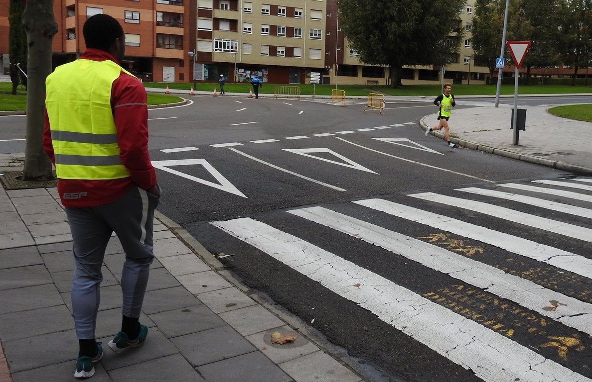 León se ha convertido de nuevo en el escenario para una gran cita del atletismo. Brillantes 10 kilómetros en la ciudad.