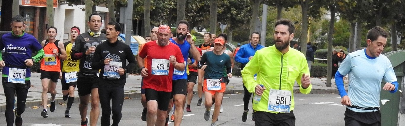 León se ha convertido de nuevo en el escenario para una gran cita del atletismo. Brillantes 10 kilómetros en la ciudad.