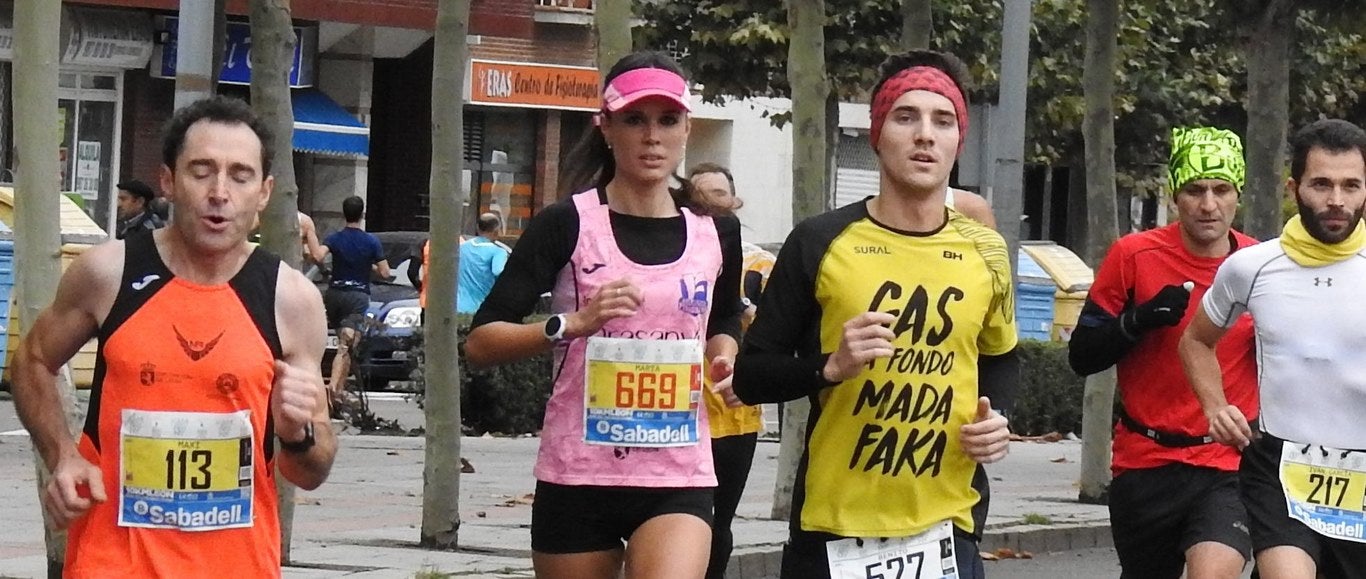 León se ha convertido de nuevo en el escenario para una gran cita del atletismo. Brillantes 10 kilómetros en la ciudad.