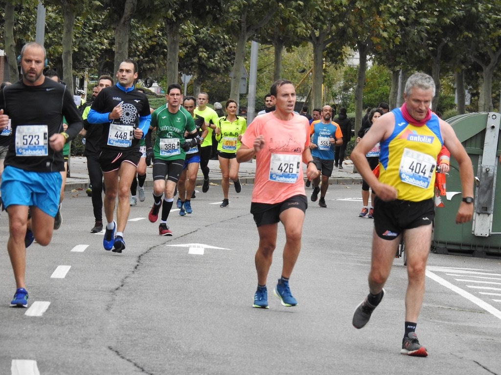 León se ha convertido de nuevo en el escenario para una gran cita del atletismo. Brillantes 10 kilómetros en la ciudad.