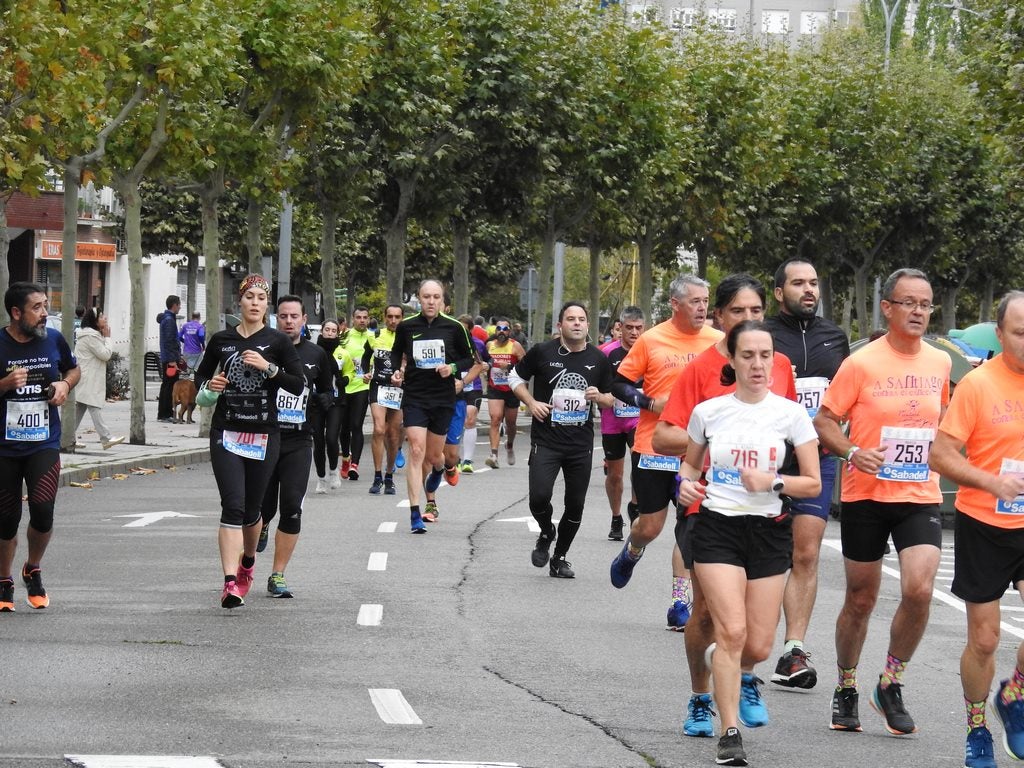 León se ha convertido de nuevo en el escenario para una gran cita del atletismo. Brillantes 10 kilómetros en la ciudad.