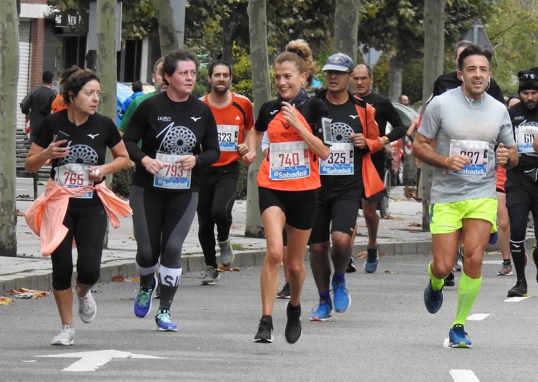 León se ha convertido de nuevo en el escenario para una gran cita del atletismo. Brillantes 10 kilómetros en la ciudad.