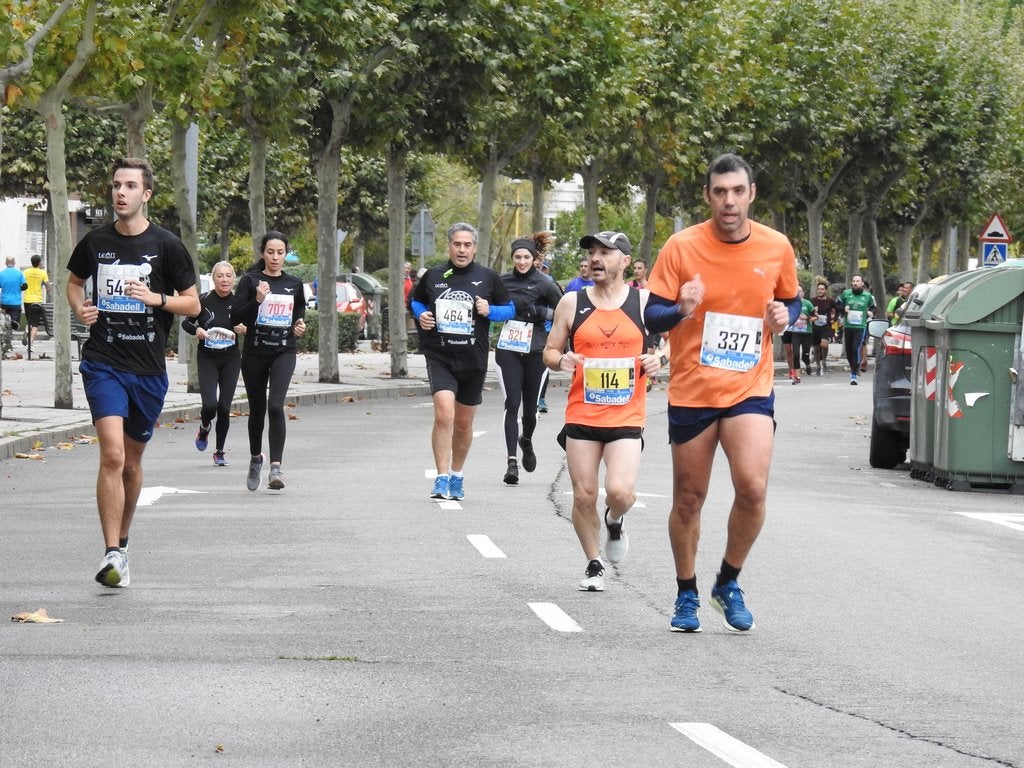 León se ha convertido de nuevo en el escenario para una gran cita del atletismo. Brillantes 10 kilómetros en la ciudad.