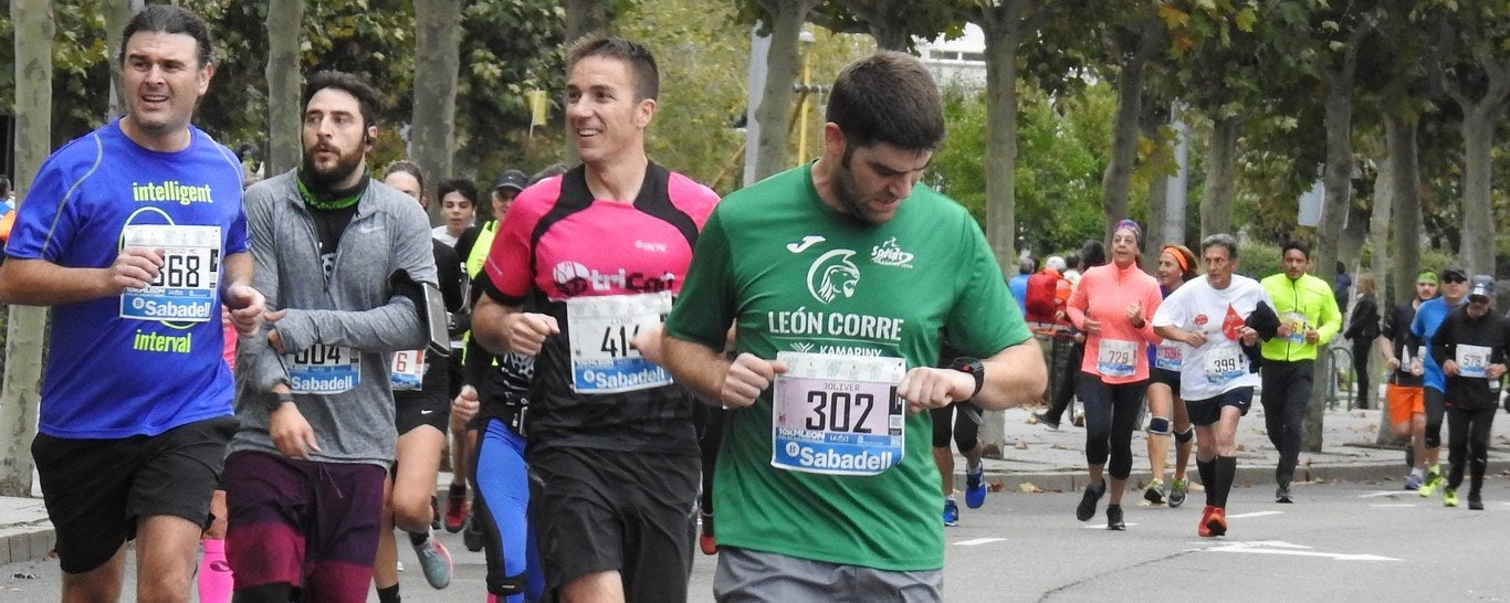 León se ha convertido de nuevo en el escenario para una gran cita del atletismo. Brillantes 10 kilómetros en la ciudad.