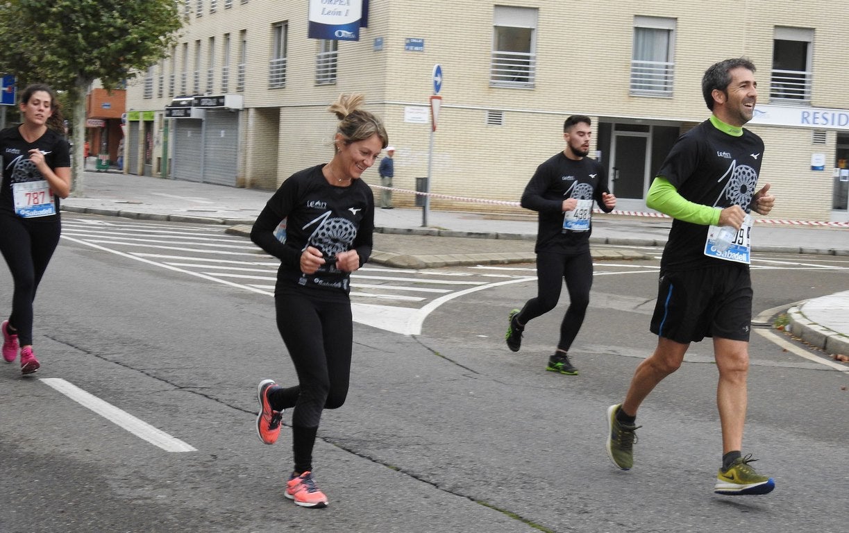 León se ha convertido de nuevo en el escenario para una gran cita del atletismo. Brillantes 10 kilómetros en la ciudad.