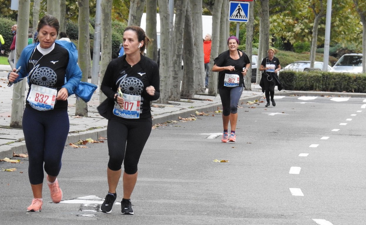 León se ha convertido de nuevo en el escenario para una gran cita del atletismo. Brillantes 10 kilómetros en la ciudad.