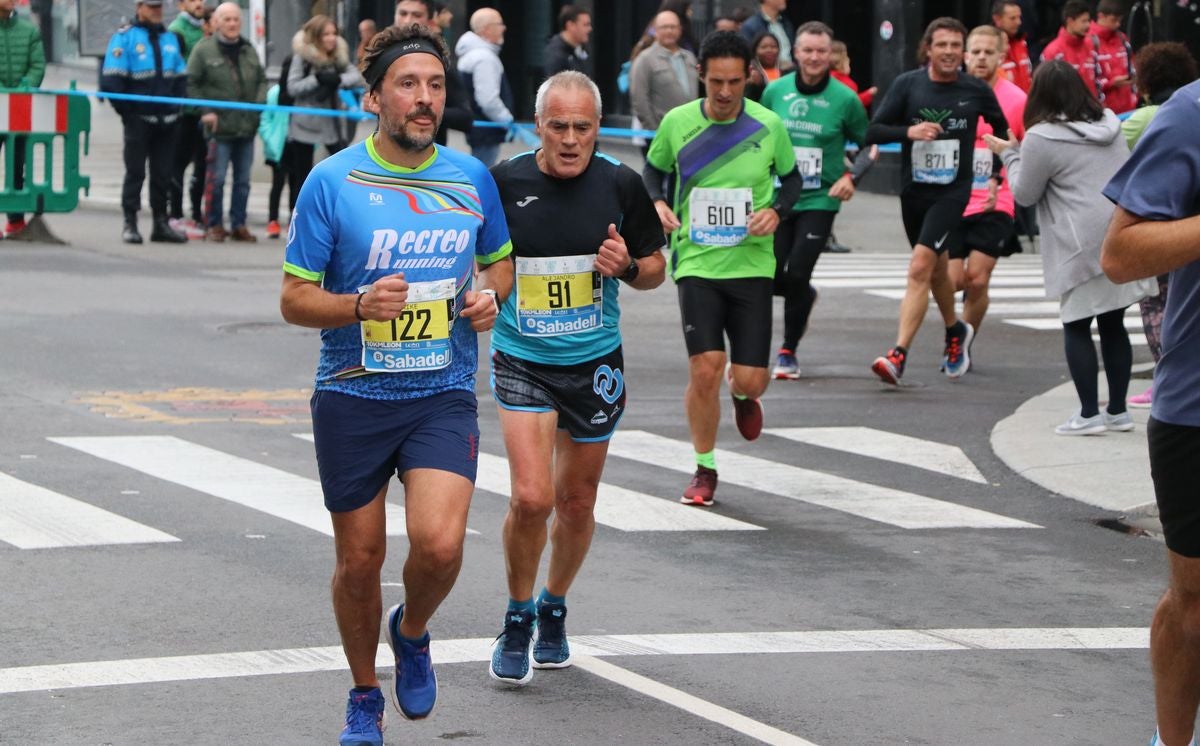 Fotos: Los 10km de León, a su paso por Ordoño II