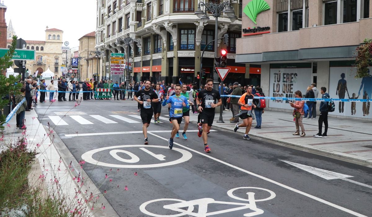 Fotos: Los 10km de León, a su paso por Ordoño II