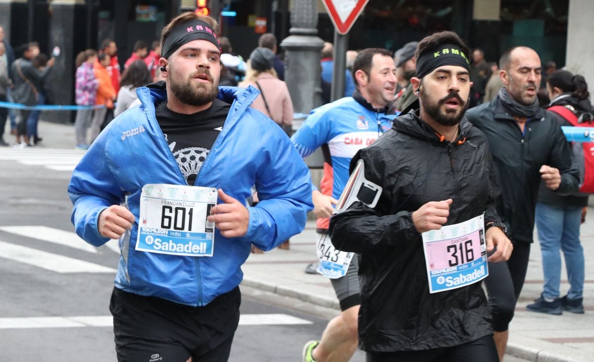 Fotos: Los 10km de León, a su paso por Ordoño II