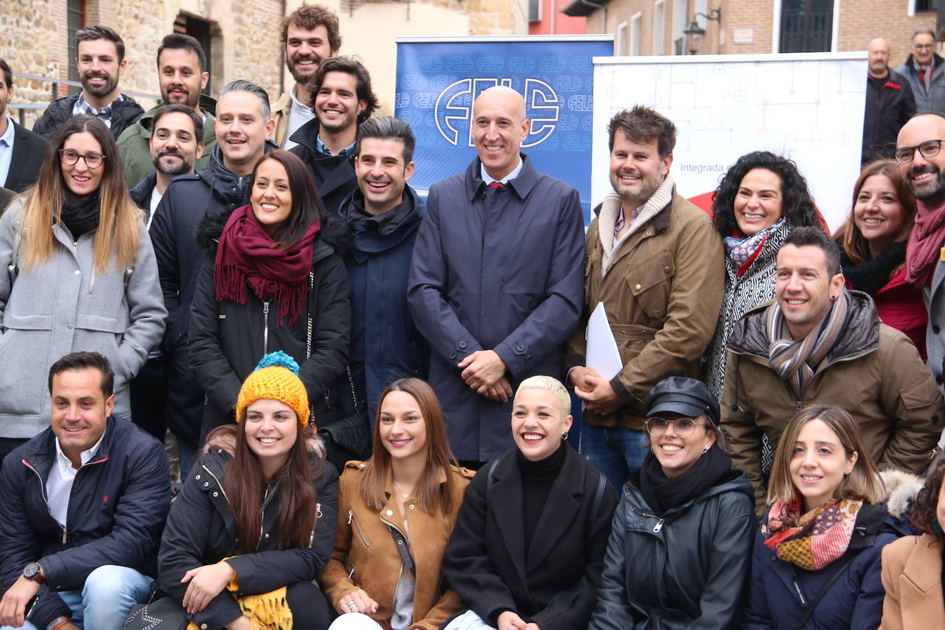 El alcalde se compromete con los asociados de AJE para avanzar juntos en un futuro para la capital leonesa