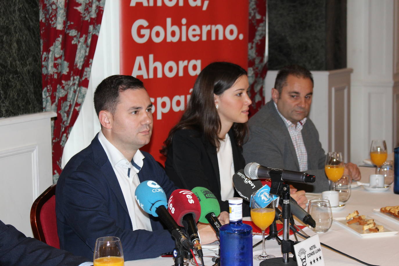 Un instante de la presentación de candidatos.