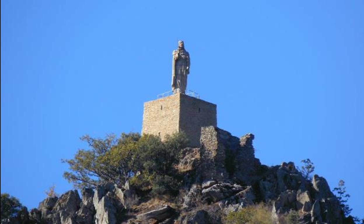 Imagen del castillo de Peña Ramiro.