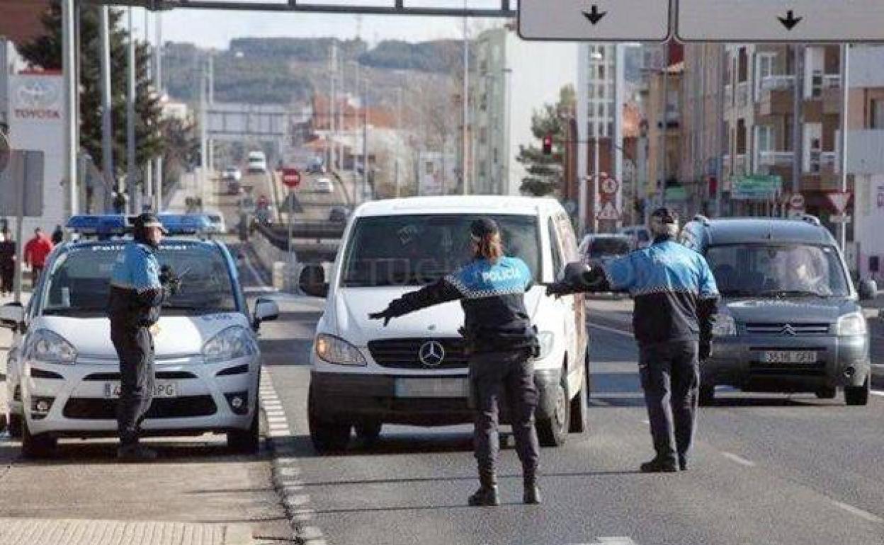 Control de la Policía Local de León para furgonetas.