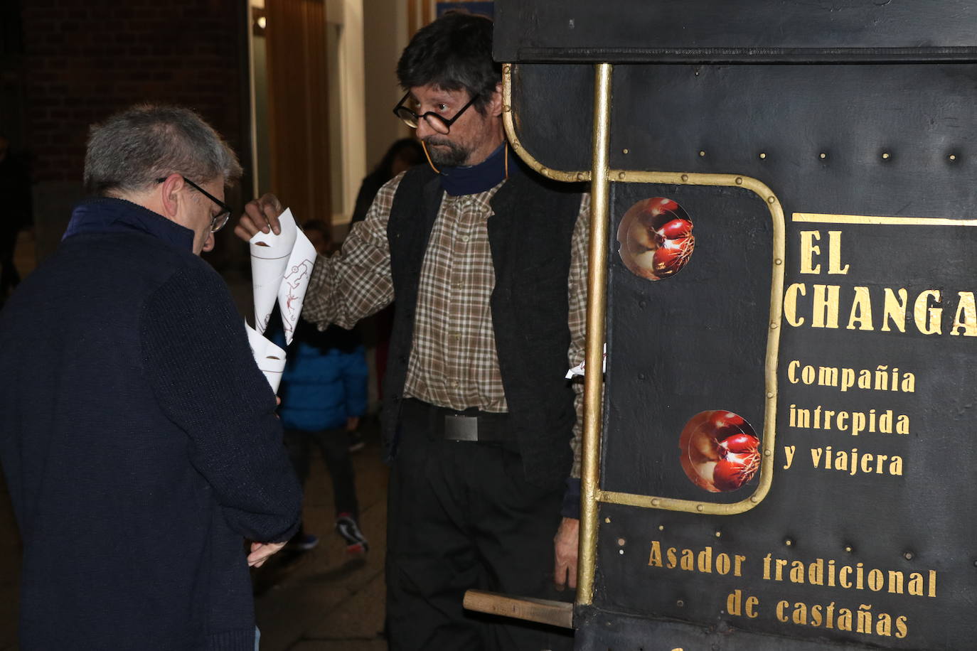 Fotos: El castañero vuelve a la calle Ancha