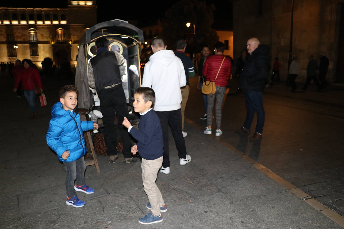 Fotos: El castañero vuelve a la calle Ancha